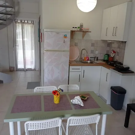 Art Holiday home Stavros (Thessaloniki)